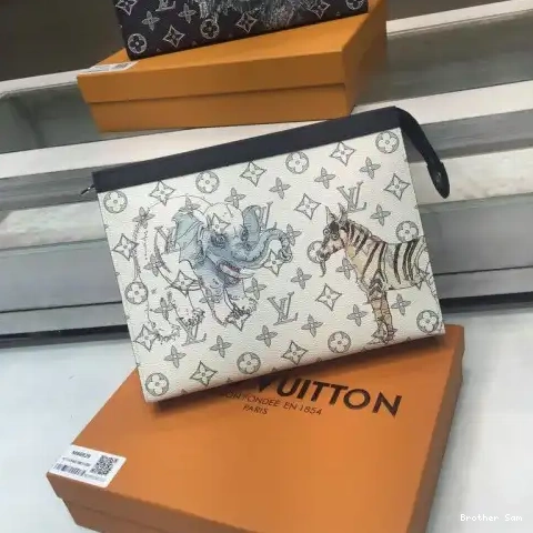 19T1L0635 Bags LV 0625